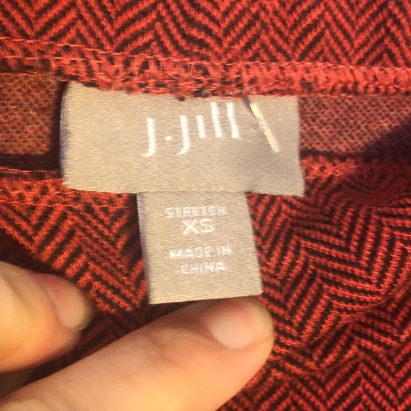 J. Jill Women's Red Chevron Stretch Skirt - Picture 5 of 8